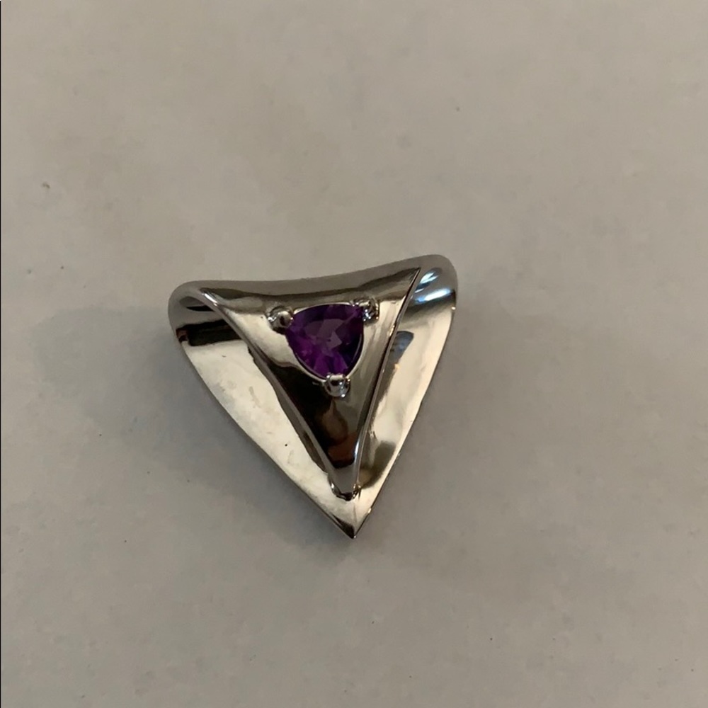 Amathyst silver tone necklace pendant